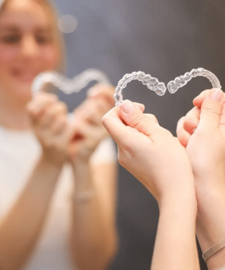 Tailored, discreet & comfortable orthodontic solutions.